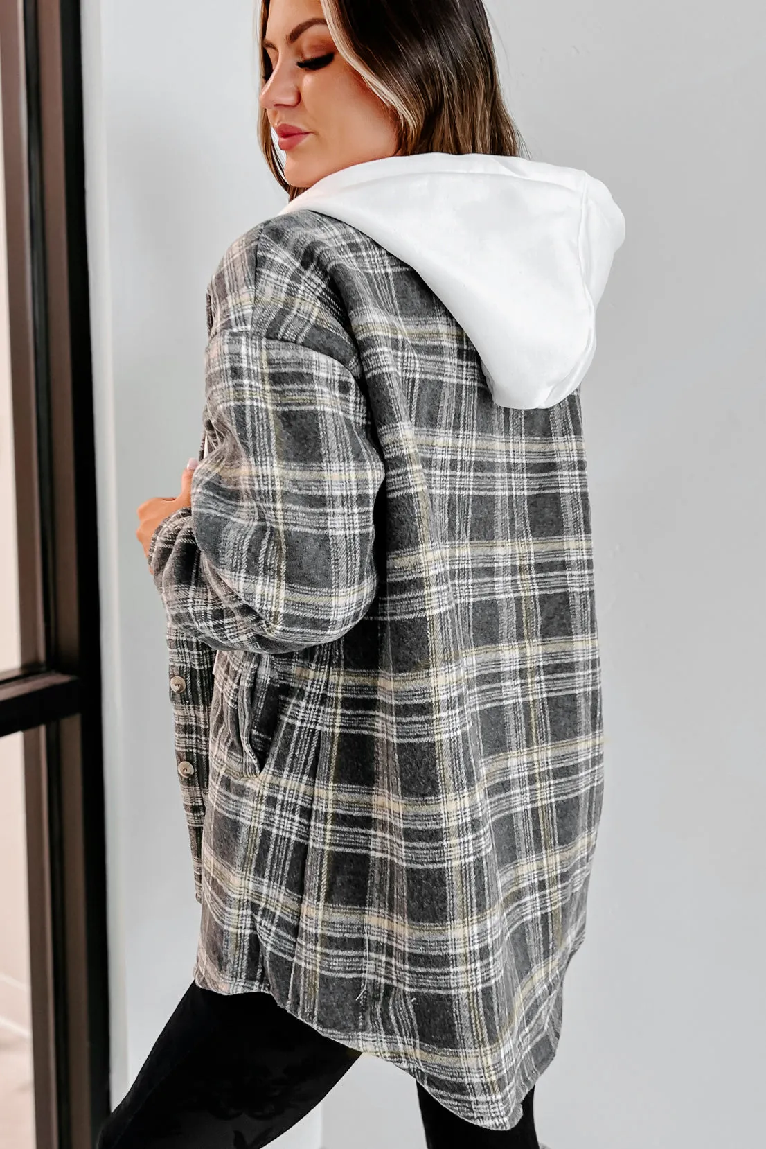 Around The Fire Sherpa Lined Hooded Plaid Jacket (Grey)