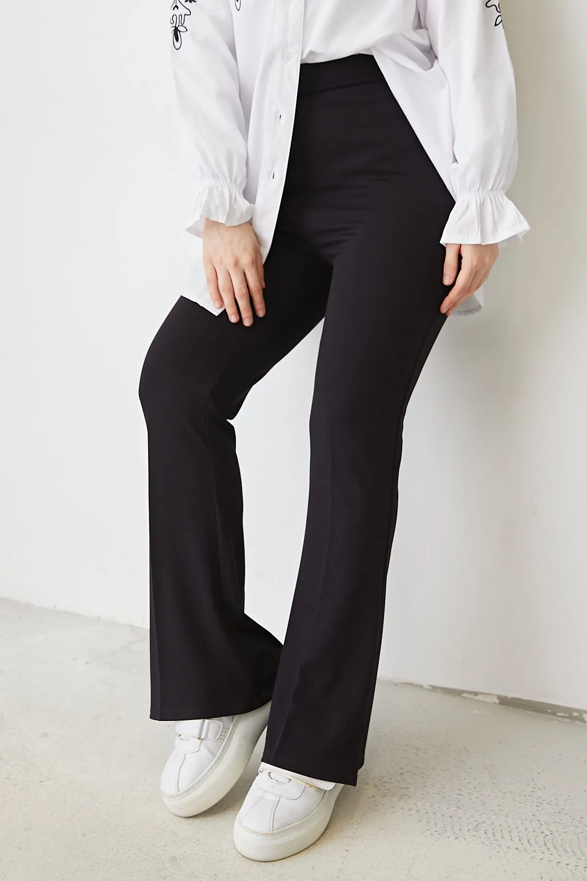 BNG Women Spanish Flare Fabric Pants Black - Clermont