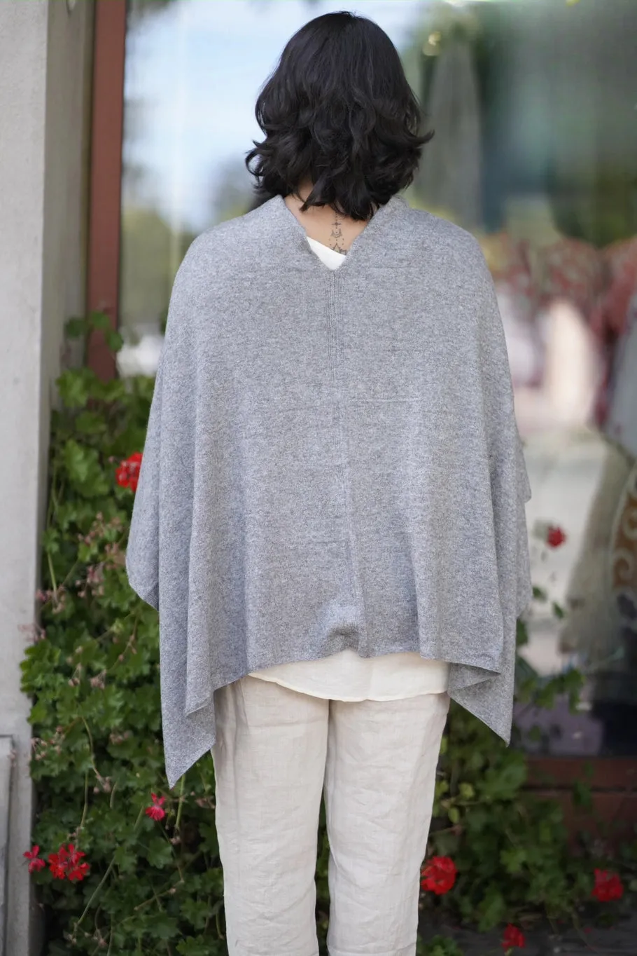 Dolma Cashmere Poncho - GREY