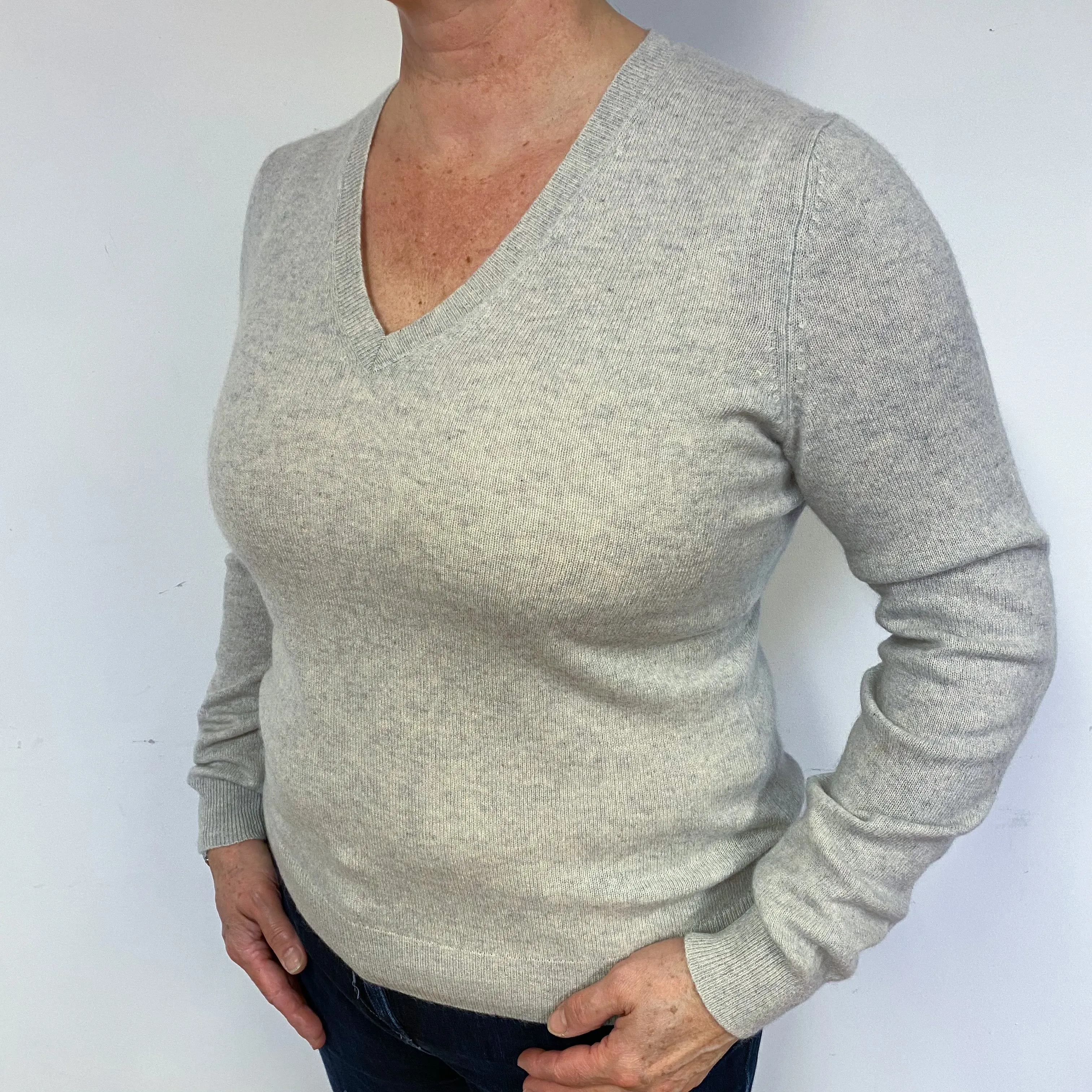 Dusty Grey Cashmere V-Neck Jumper Large.