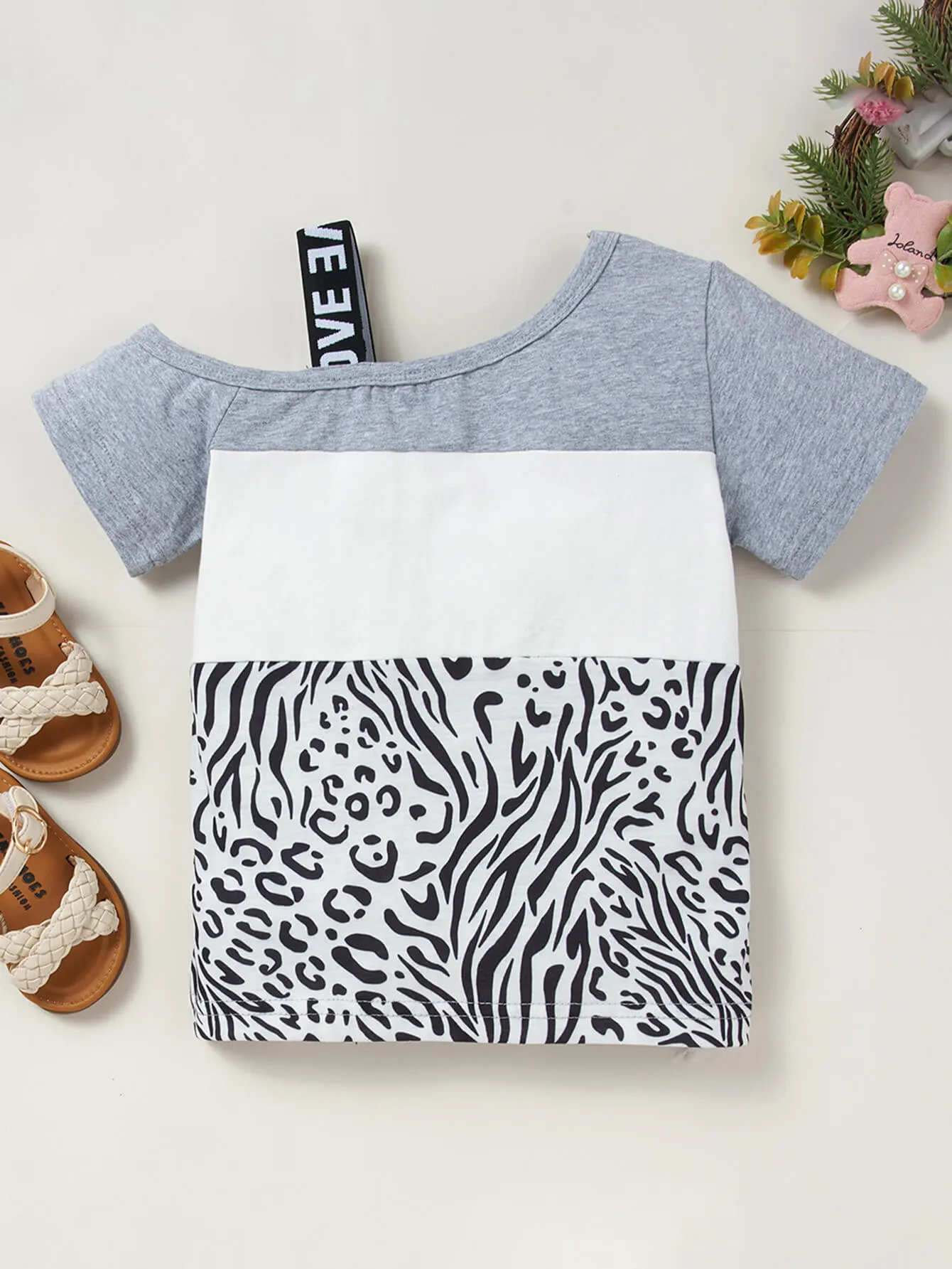 Girls Color Block Printed Cold-Shoulder Tee and Joggers Set