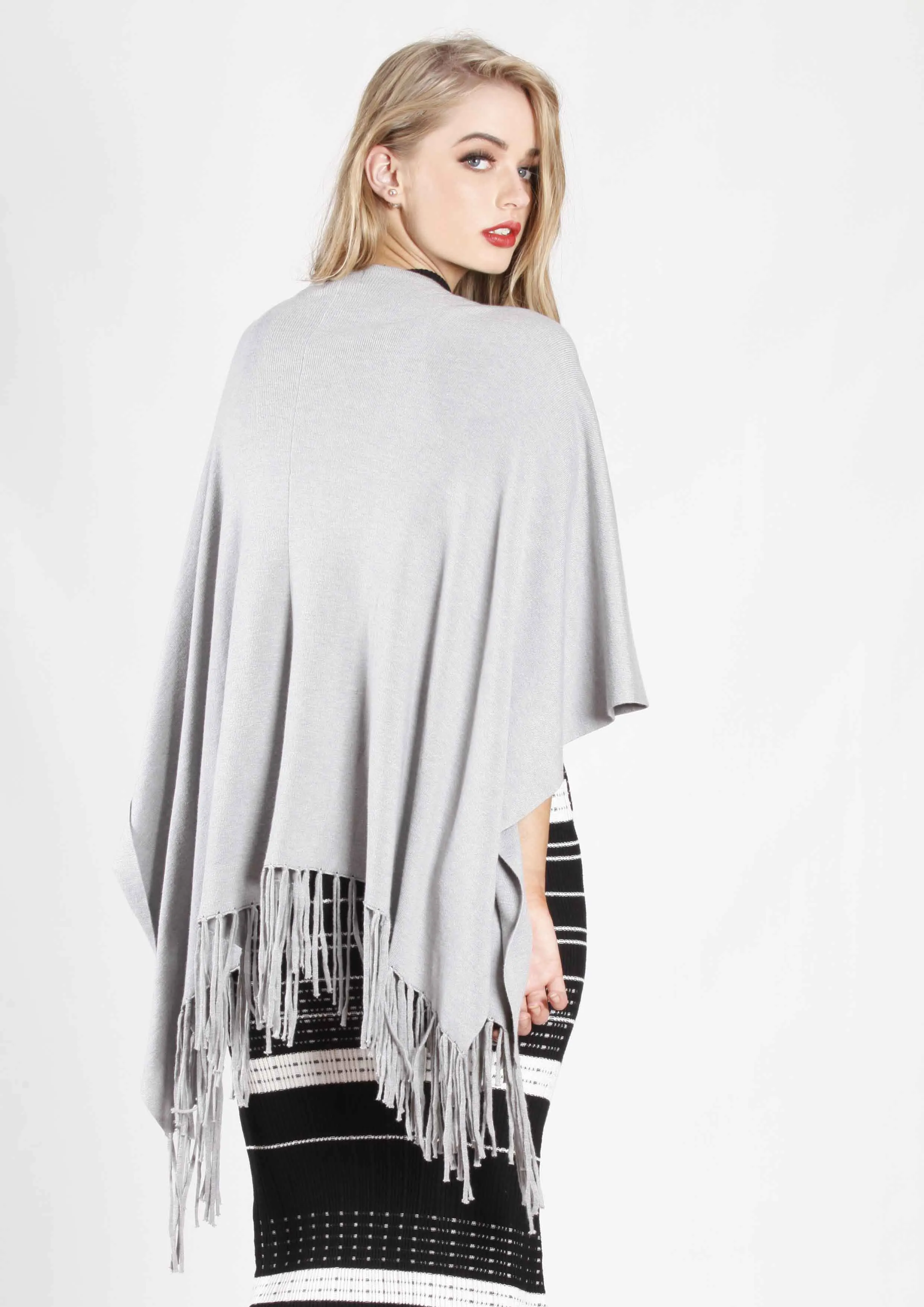 LY1082B Poncho With Tassels (Pack)