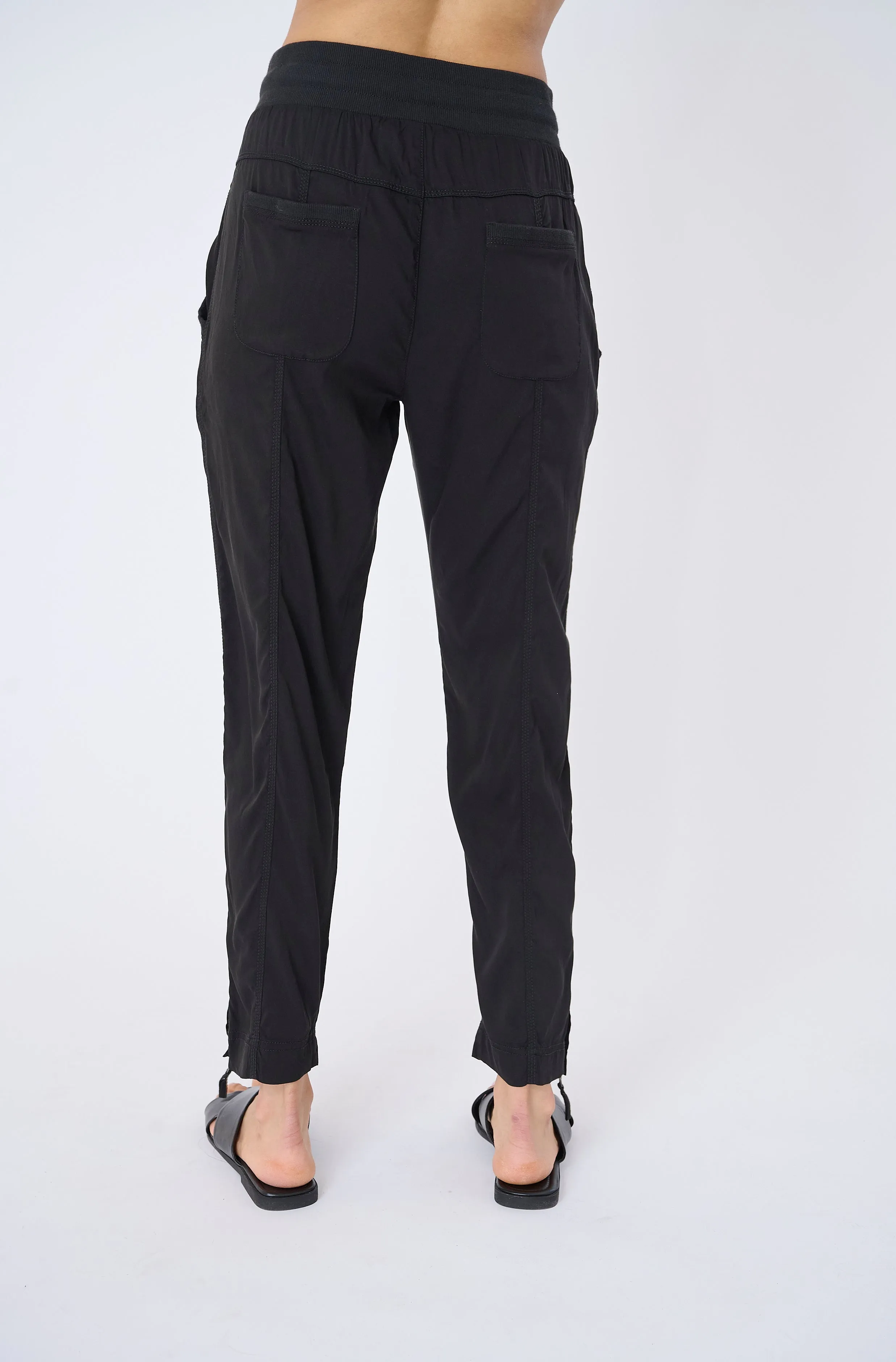 Melody Stretch Cupro Jogger