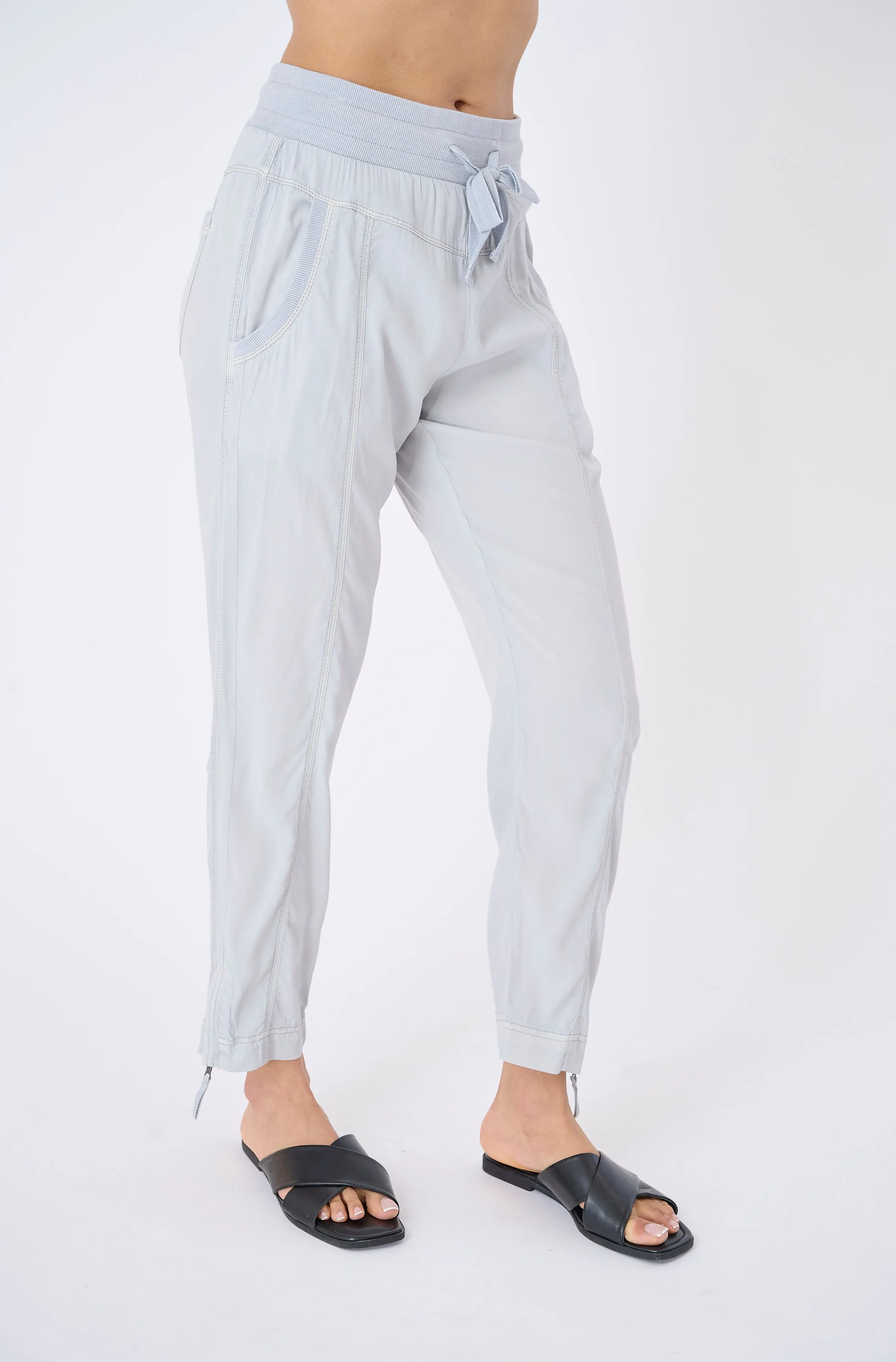 Melody Stretch Cupro Jogger