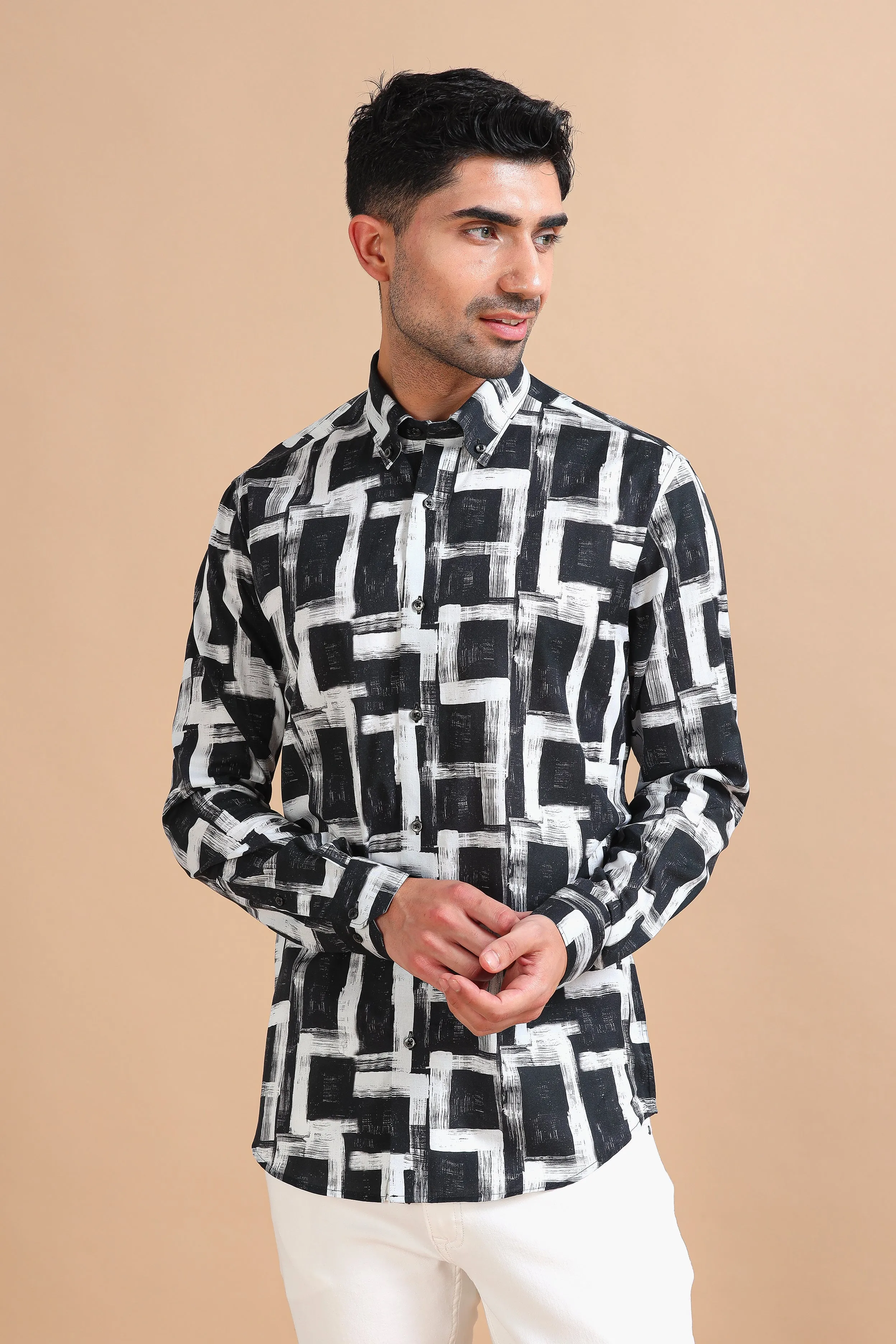 Monochrome Maze