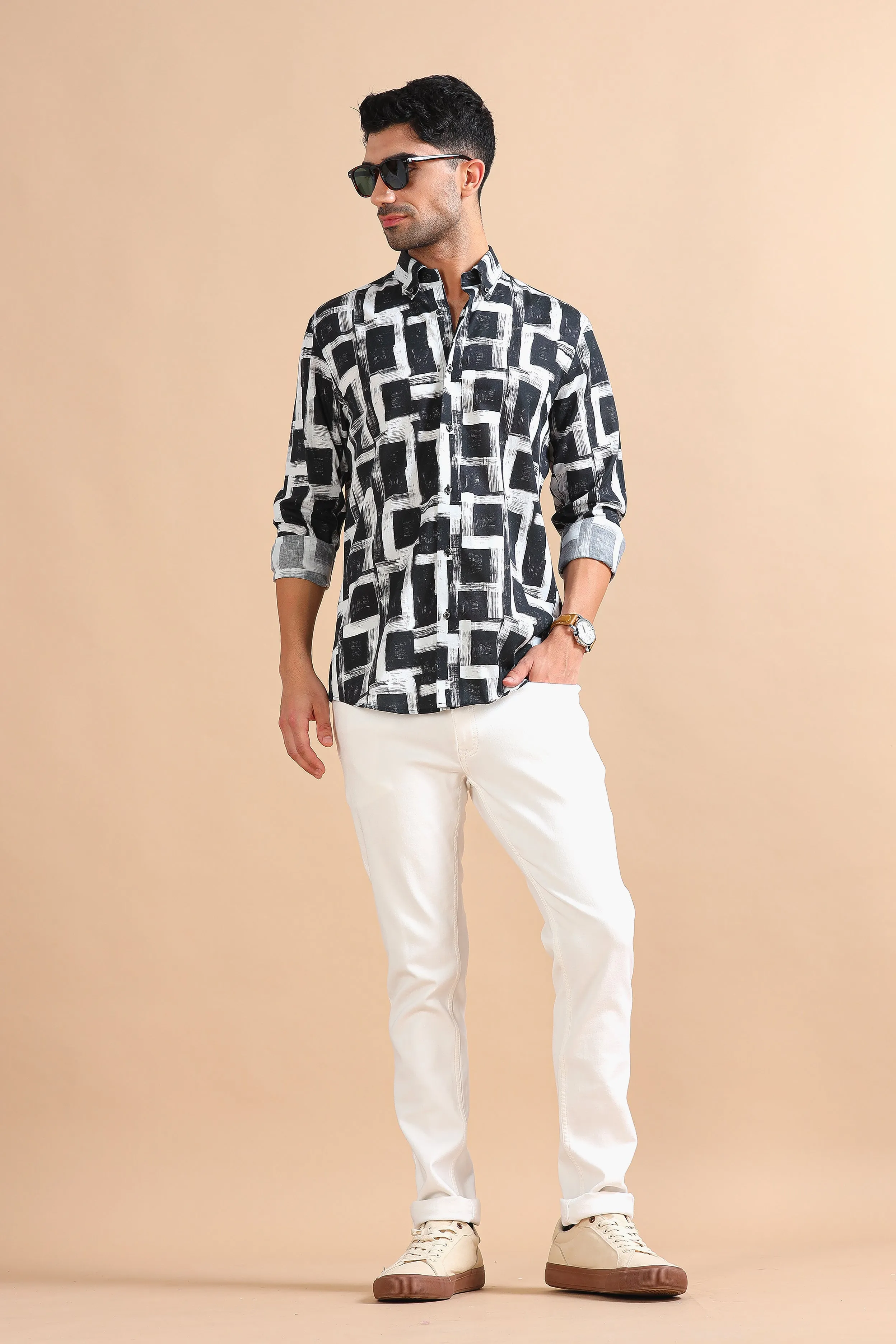 Monochrome Maze