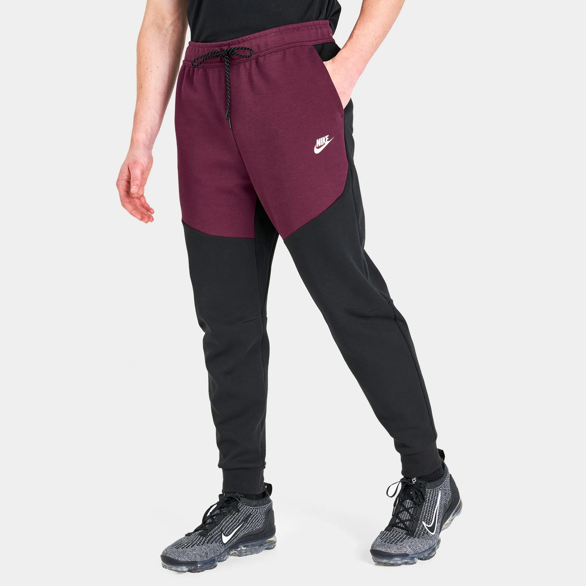 Nike Sportswear Tech Fleece Joggers Black / Dark Beetroot - Phantom