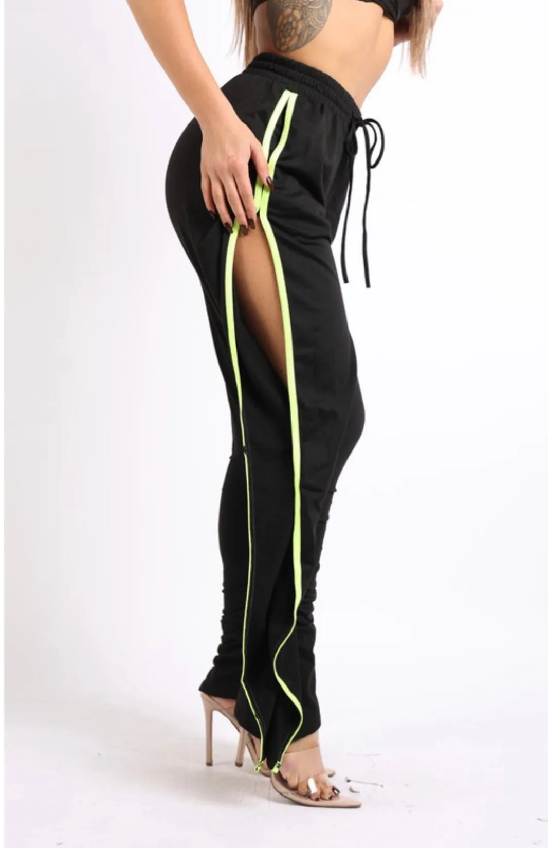 RUFFLED JOGGERS