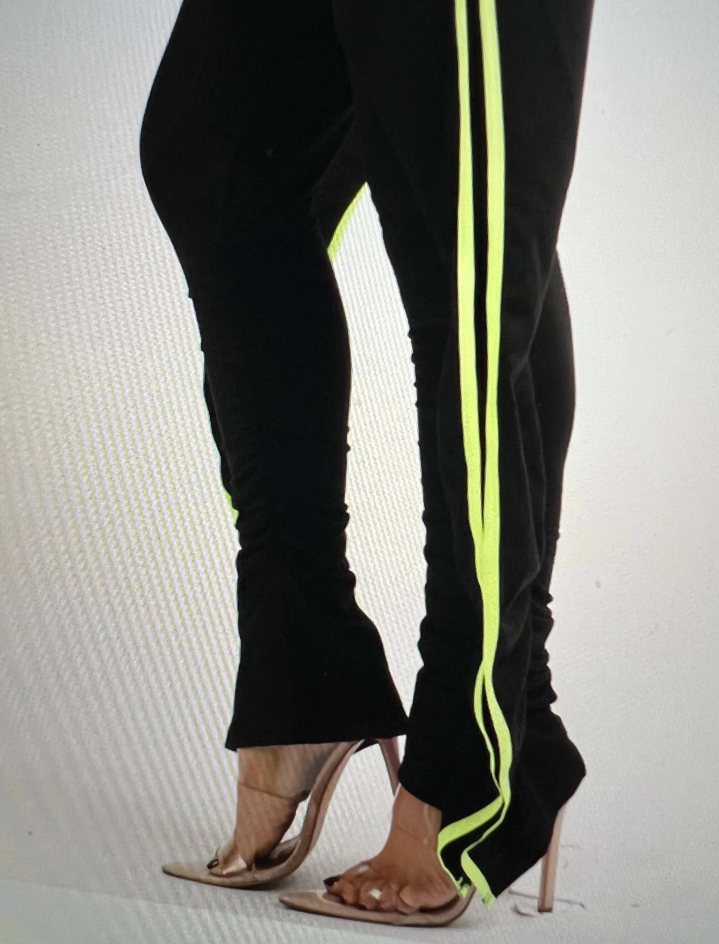 RUFFLED JOGGERS