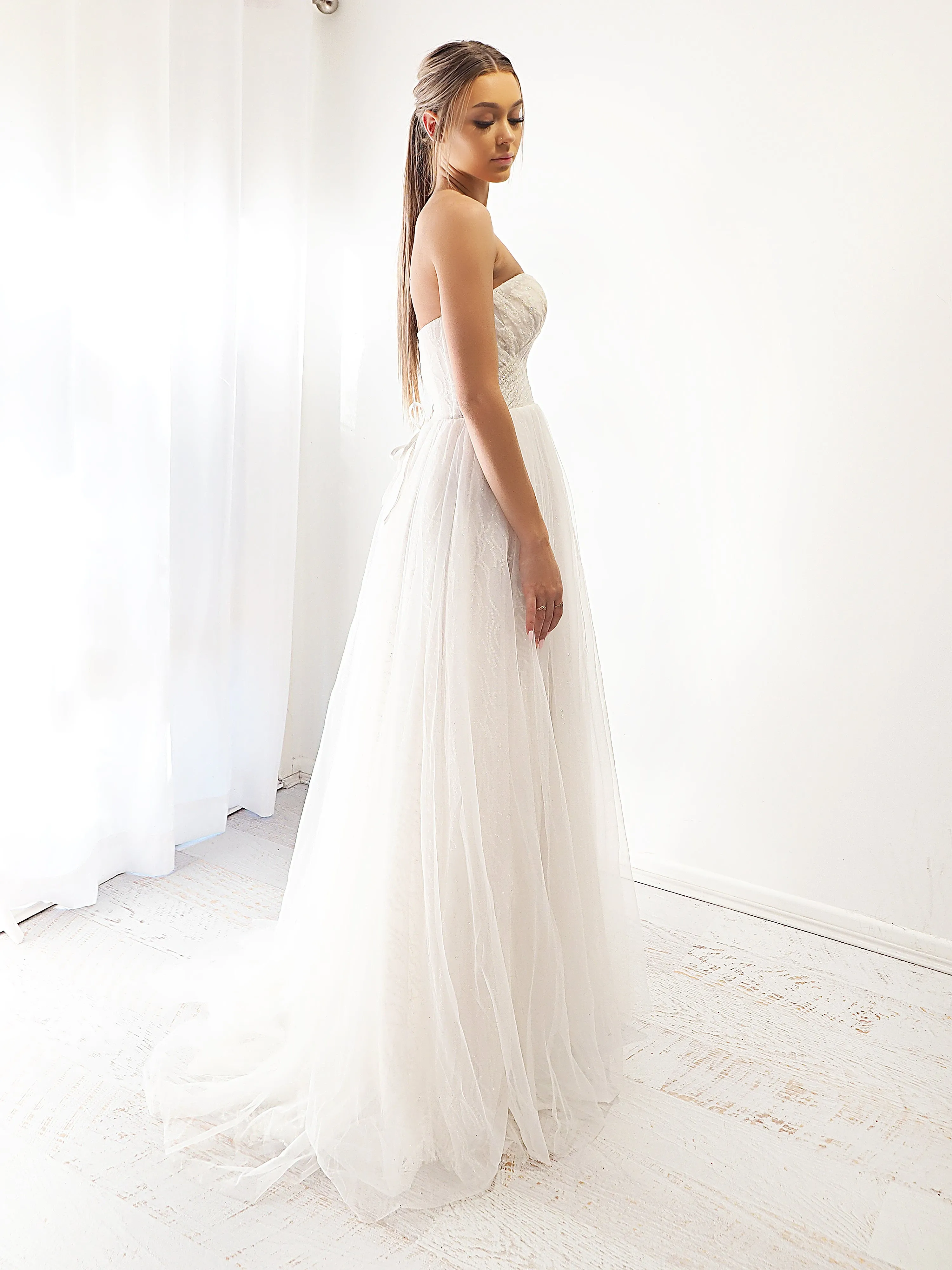 Sweetheart neckline sparkling dress