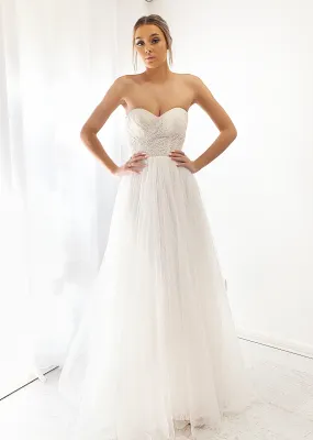 Sweetheart neckline sparkling dress