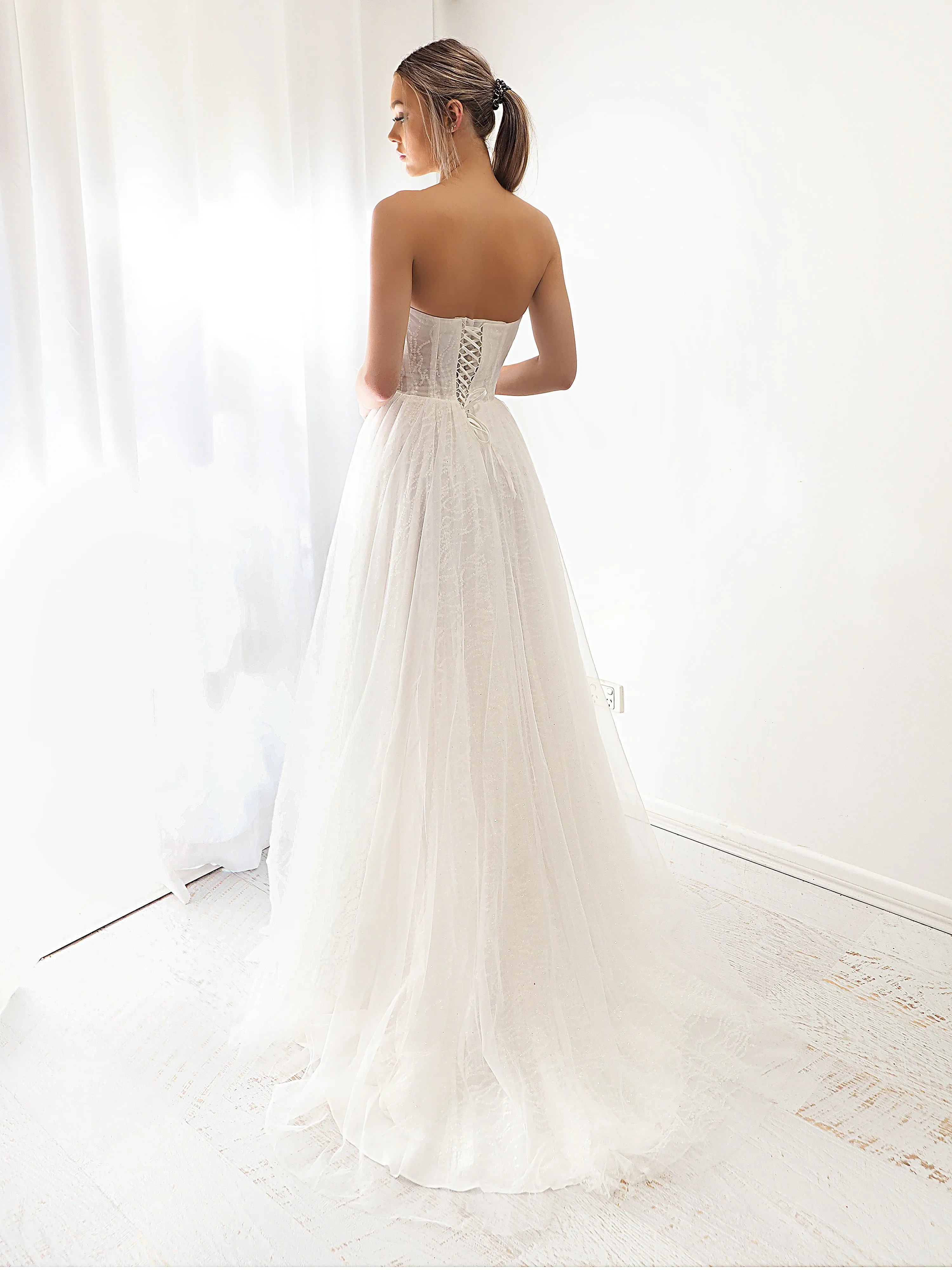 Sweetheart neckline sparkling dress