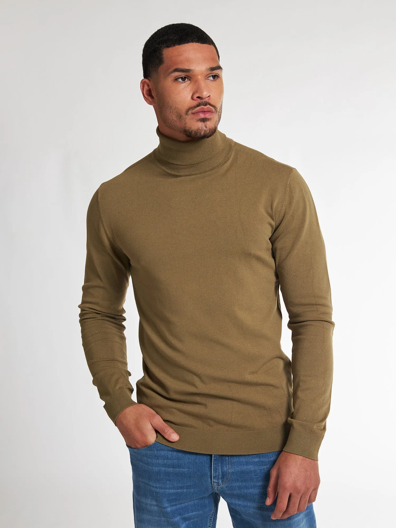 Turtleneck Awuna