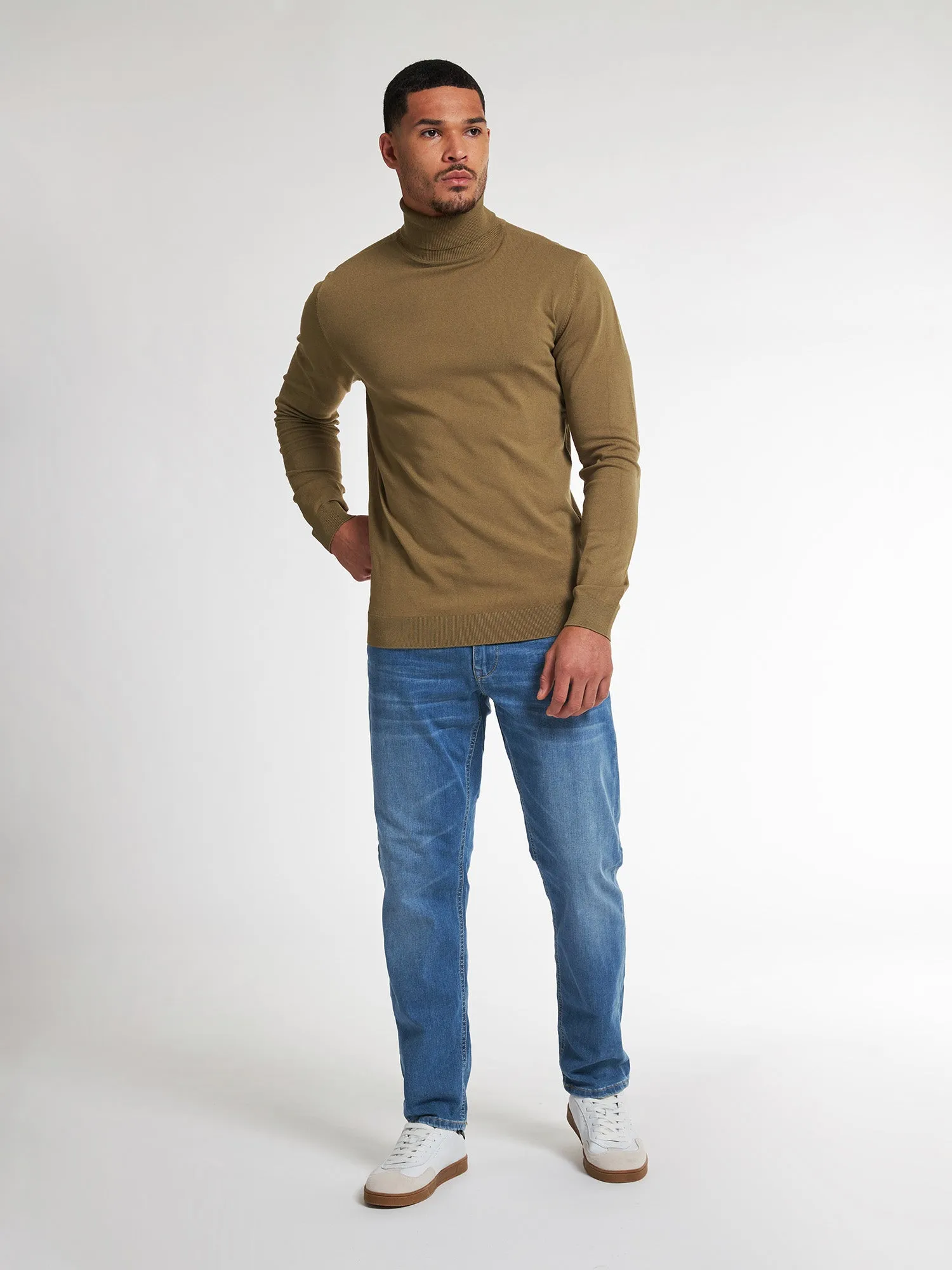 Turtleneck Awuna