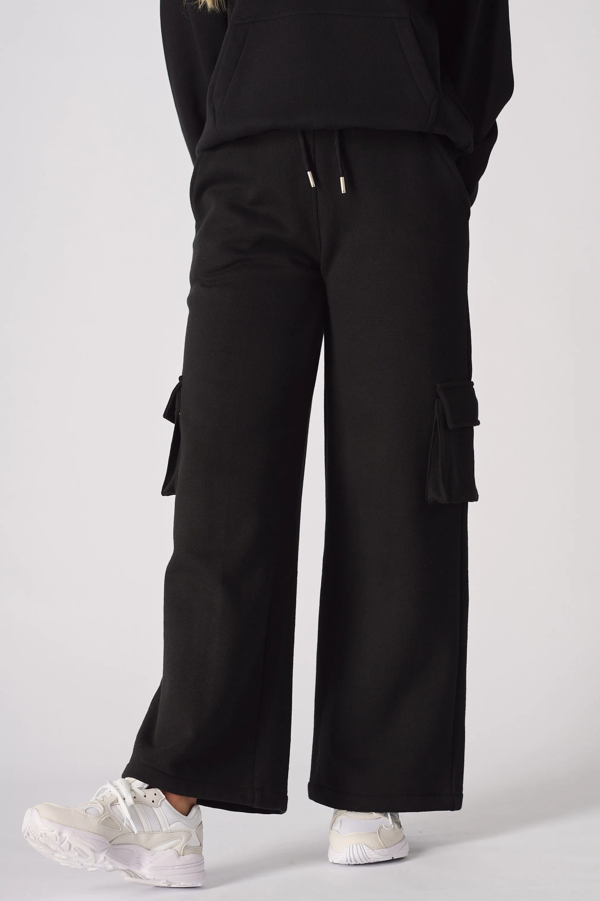 WIDE LEG CARGO JOGGER - BLACK